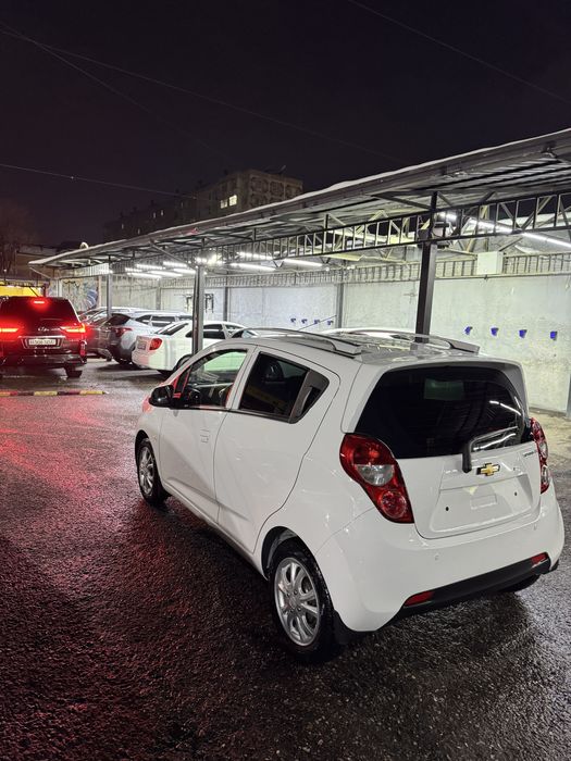 Spark 2022 4 poz sotiladi