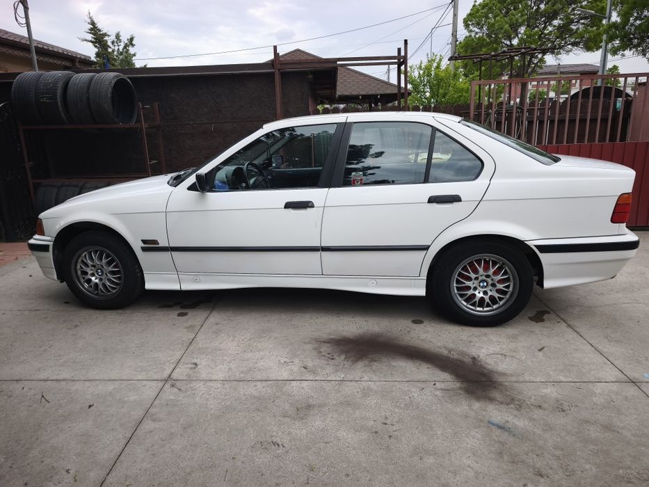 BMW 3 Series 1992 — imagine 5