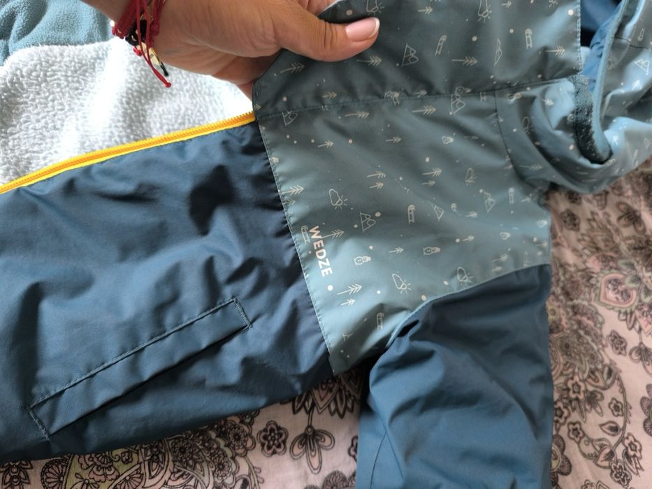 Зимно яке, ръкавици и ботушки от Декатлон