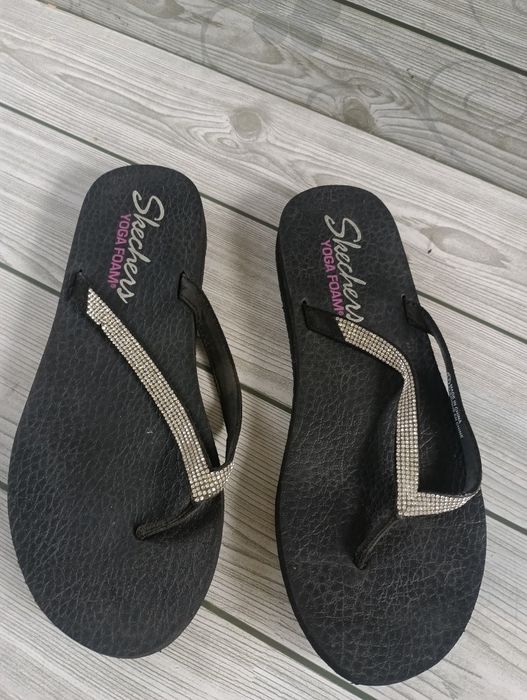 Skechers Yoga Foam N 41,5 чехли с кристали