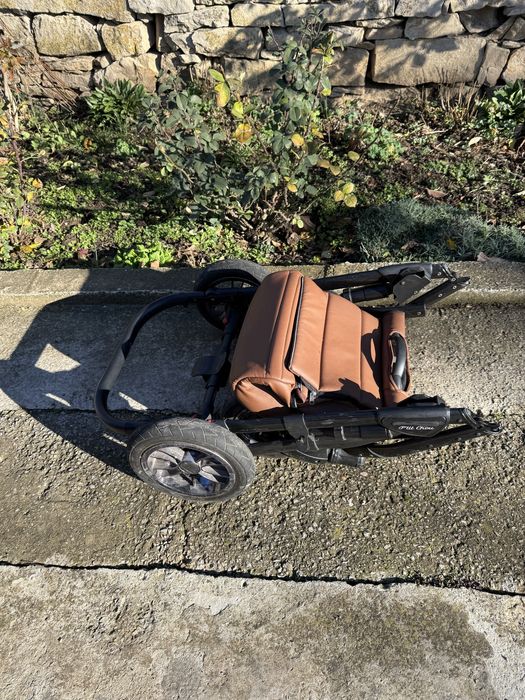 Продавам детска количка 2 в 1 – кош за новородено + летен кош