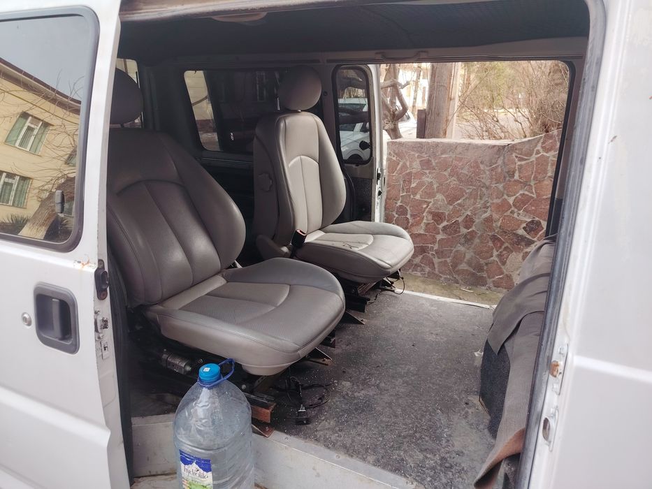 Митсубиси L 300 минивен