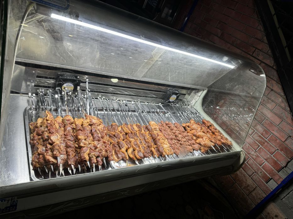 Продам витринный холодильник