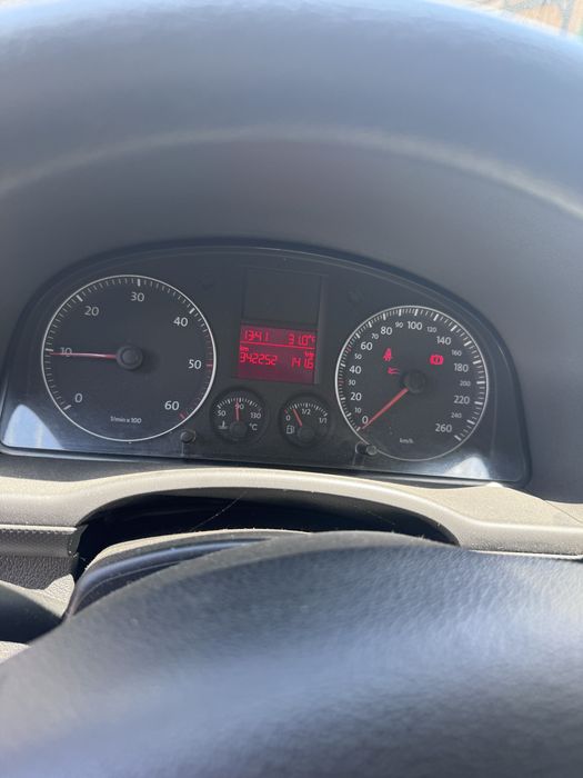 De vanzare VW caddy 2010 1.9 BSU