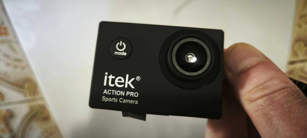 Itek Action Camera 1080P – Водоустойчива, С аксесоари и стойки