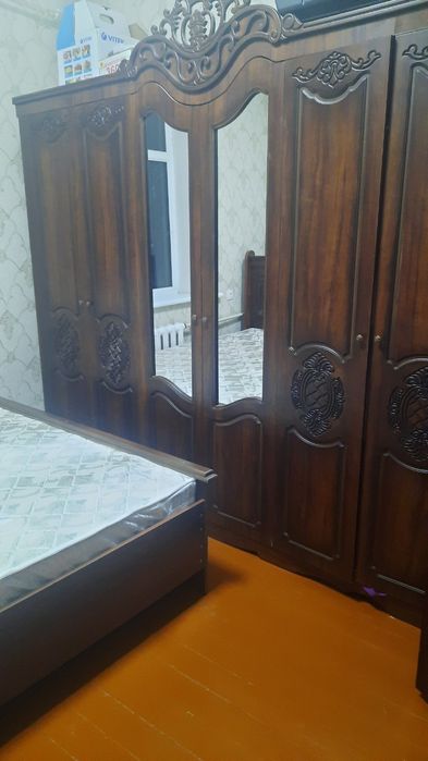 Spalni garnitur sotiladi kami bor