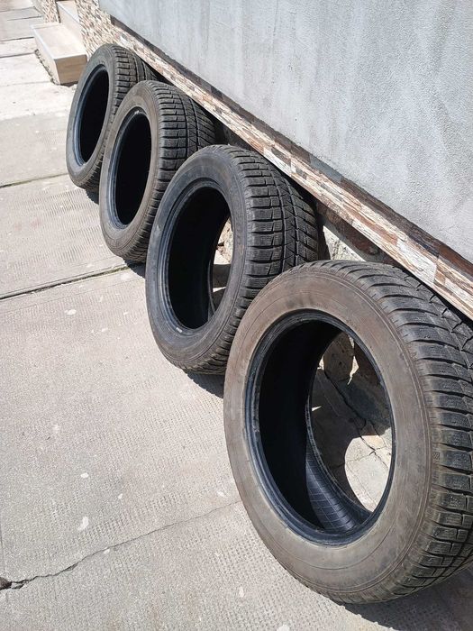 Vând anvelope iarnă 225/55/16