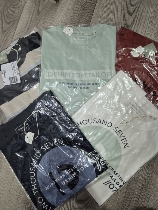 Vand tricouri bărbați