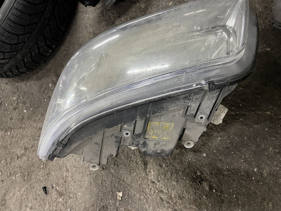 Фар VW Transporter ляв и десен
