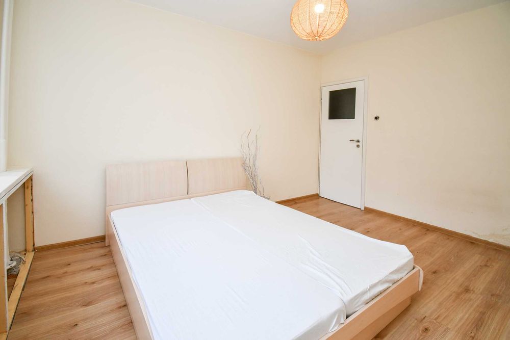 Двустаен апартамент в Разсадника