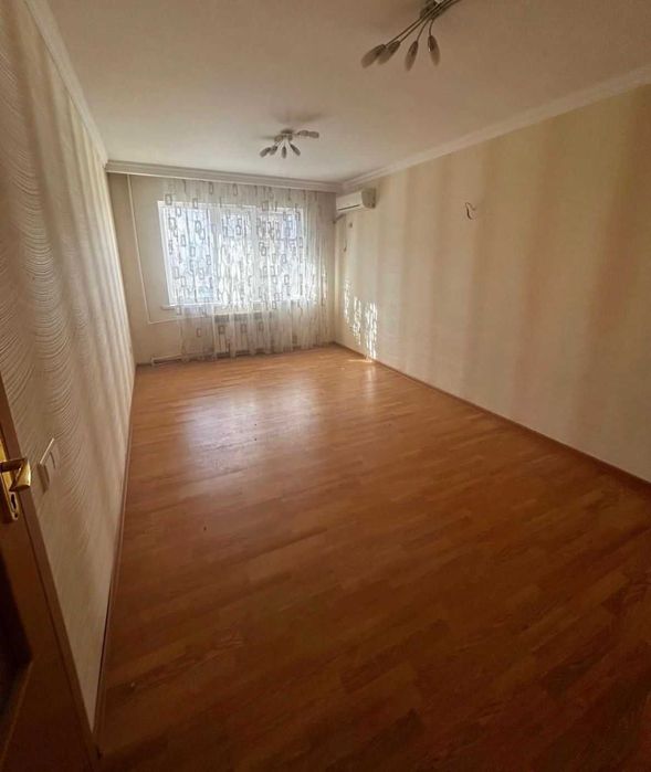 Продам квартиру  5 мкр