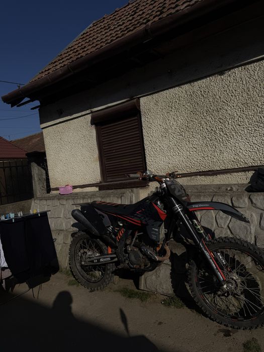 Vand sau schimb cu 2 t