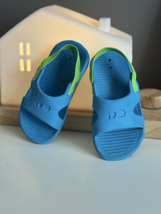 детские сандалии для бассейна 22-23 р