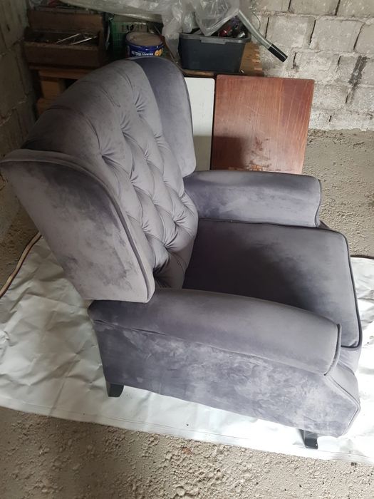 Fotoliu cu recliner, aproape nou