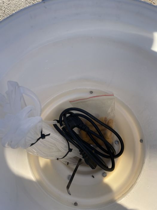 Робот за хранене на животни