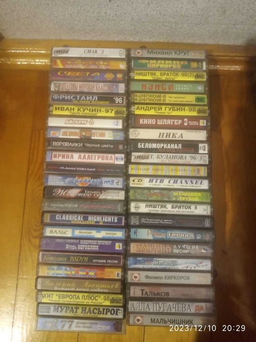 кассеты  лицензионные видео кассеты отличном состояние