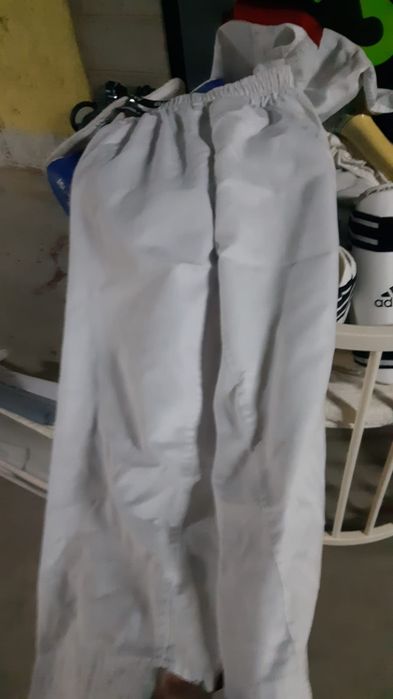 Продам набор костюм для таеквандо