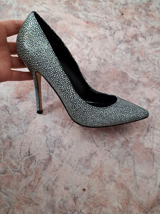 Продам     туфли