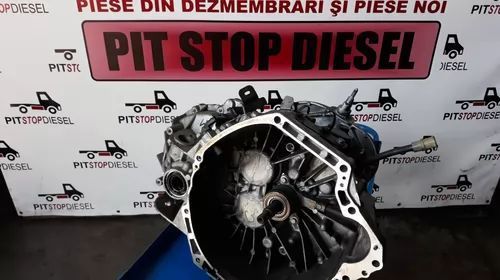 cutie de viteze manuala 6 trepte opel vivaro 1.6 dci cutie opel vivaro 1.6 tdci cod cutie pf6050 304017 304017407l
