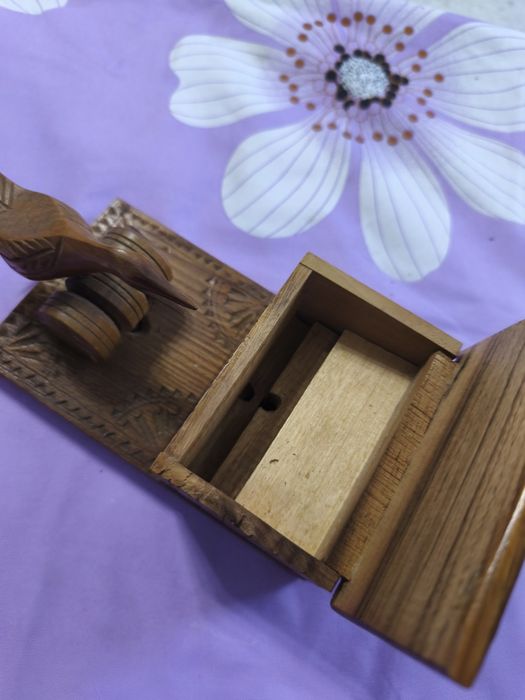 Tabachera lemn sculptat