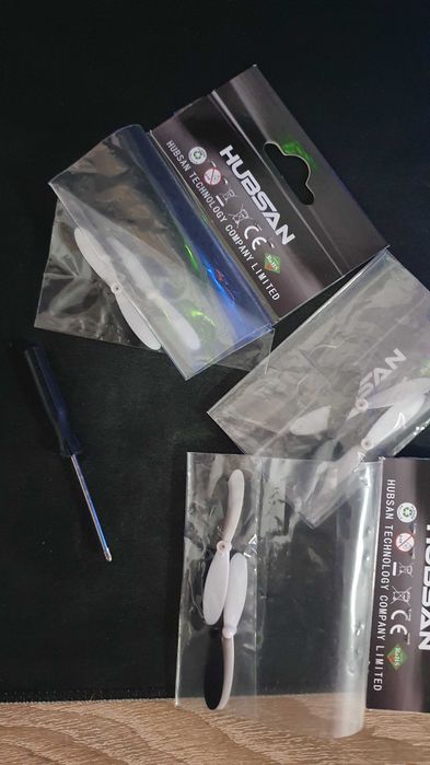 Vand drona si joystick trust cadou