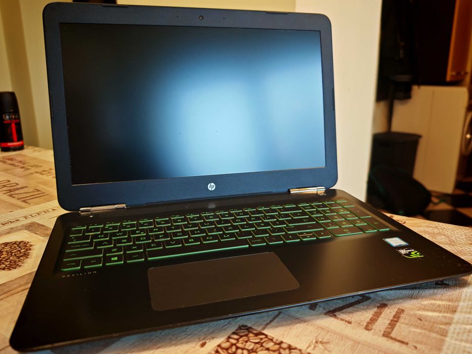 Laptop gaming HP Pavilion 15-bc/i5-8300h/GTX 1050ti/8 gb/128 SSD/1 tb
