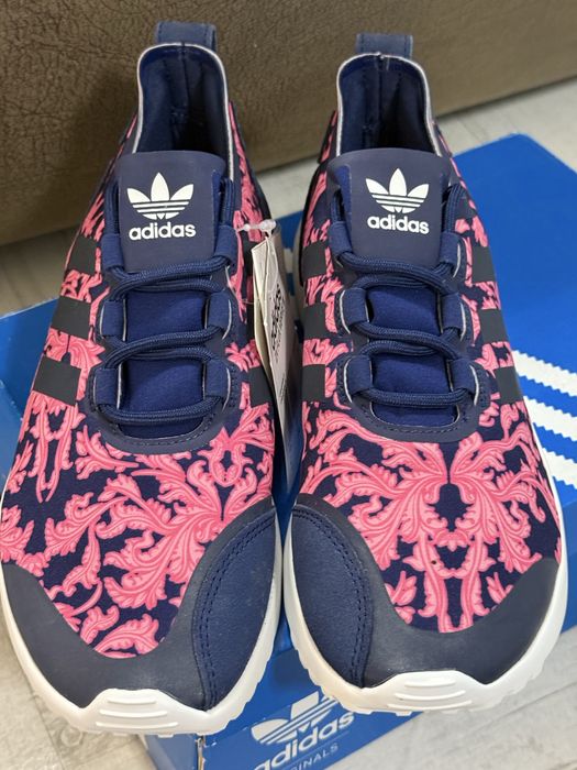 Adidas / Адидас чисто нови размер 37 1/3