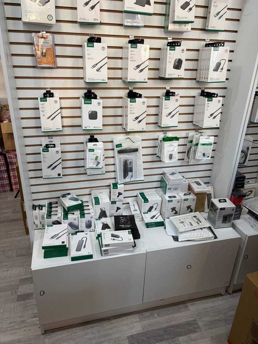 Шкаф с витриной из эконом панели