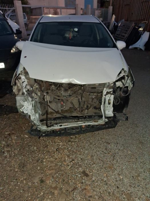 Тoyota Пrius 1.8 vvt-i hybrid / Тойота Приус 1.8 ввт-и хибрид