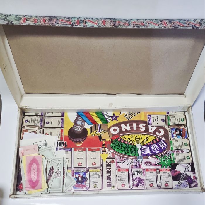 Настольные игры "Монополия"