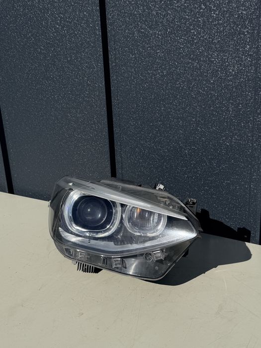 Far dreapta BMW Seria 1 F20 Bi xenon Europa