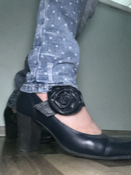 Дамски кожени обувки