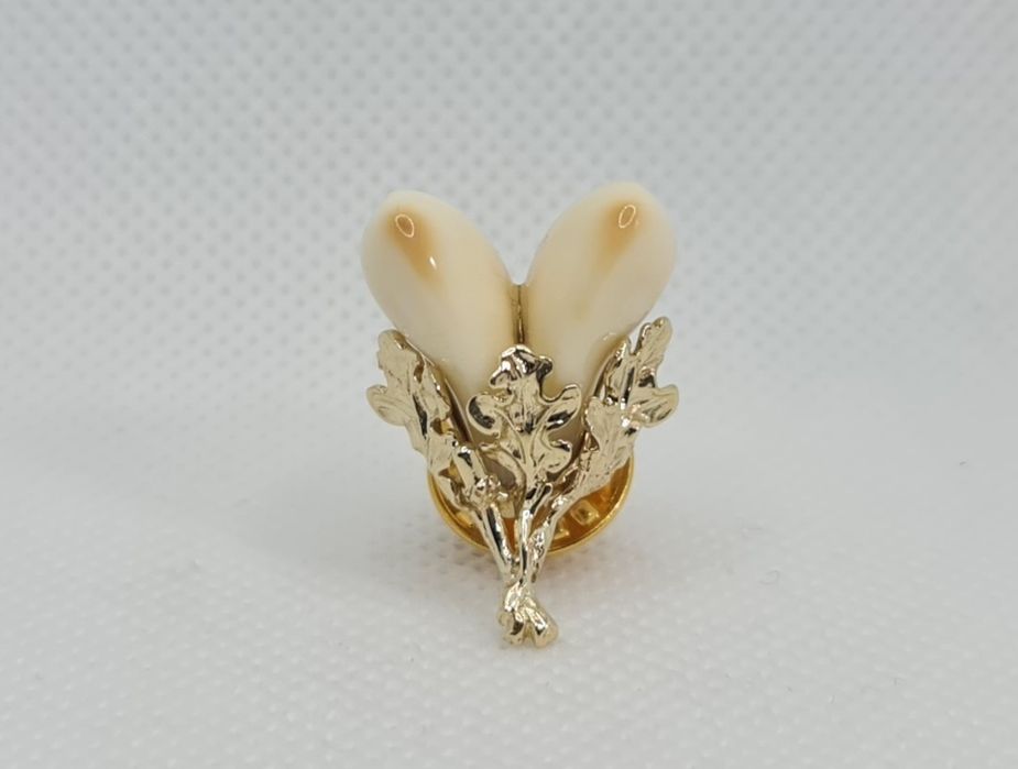 Podoabă de vânătoare din aur 14k realizată manual