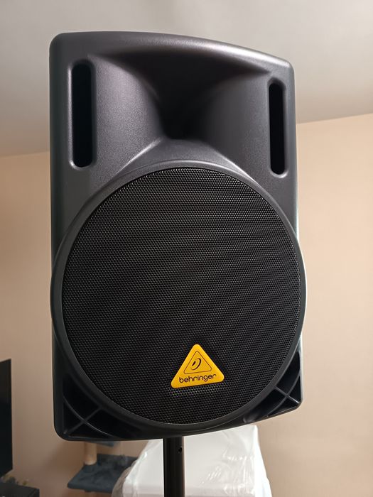 Boxe Behringer 212d+stative