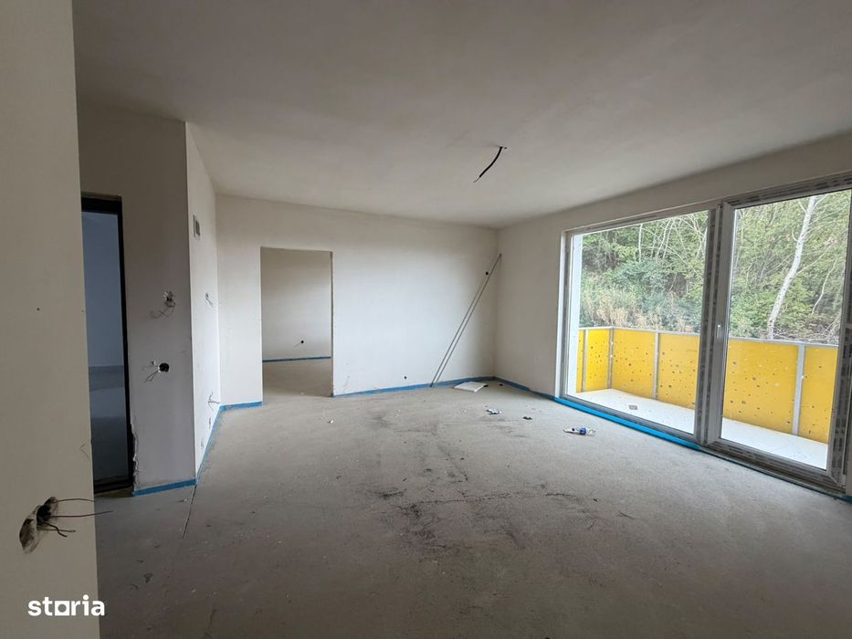 Apartament de vanzare 3 camere, 2 bai , terasa de 70 mp si parcare sub