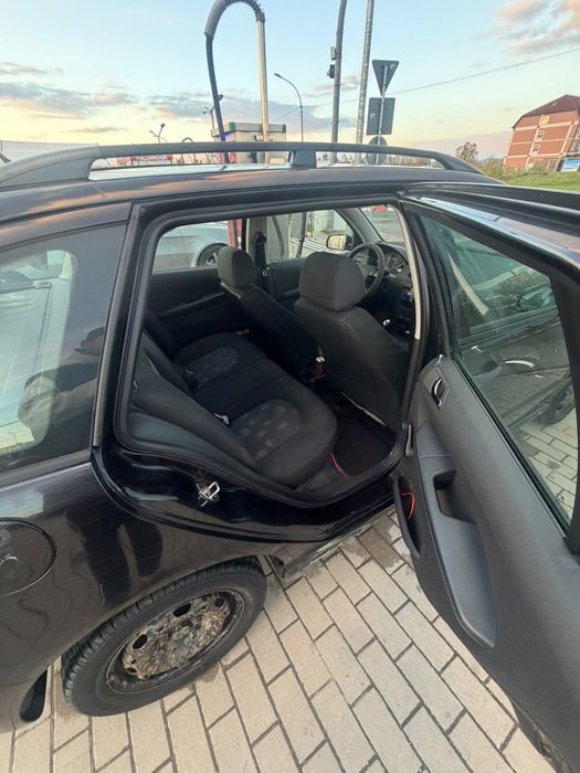 Vând Skoda Fabia  Prețul este negociabil