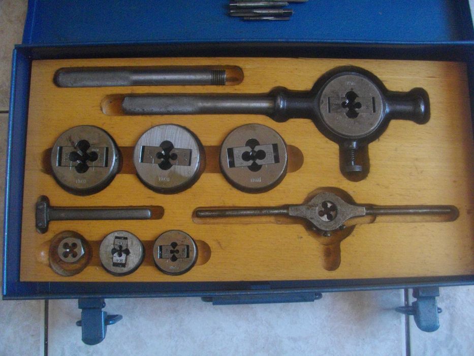 Немски Комплект Метчици Плашки За Резби IKON 30 бр/38бр Старо Качество