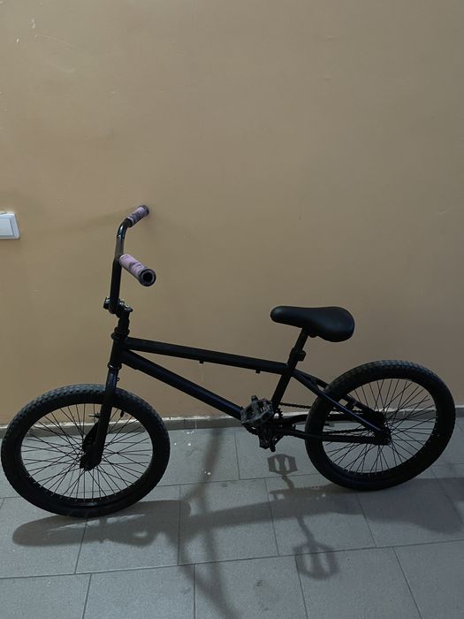 Велосипед BMX черный