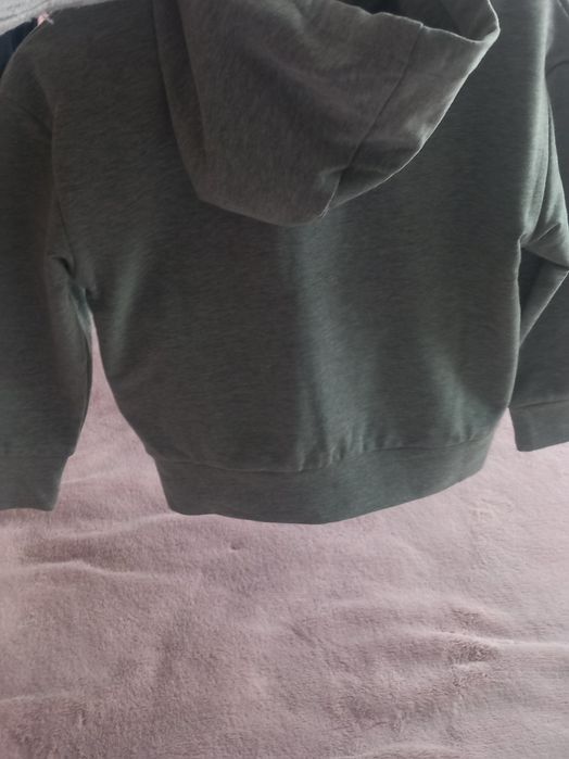 Сиво горнище Mayoral с етикет