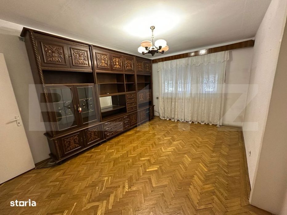 Apartament 3 camere, decomandat, zona Nicolae Balcescu