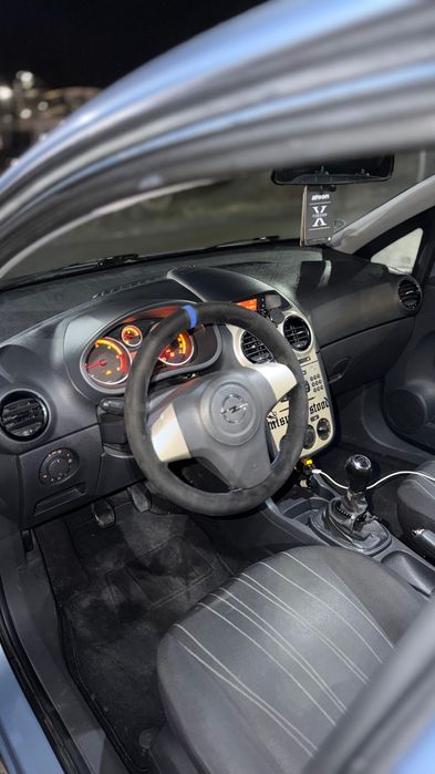 Opel corsa D 2008