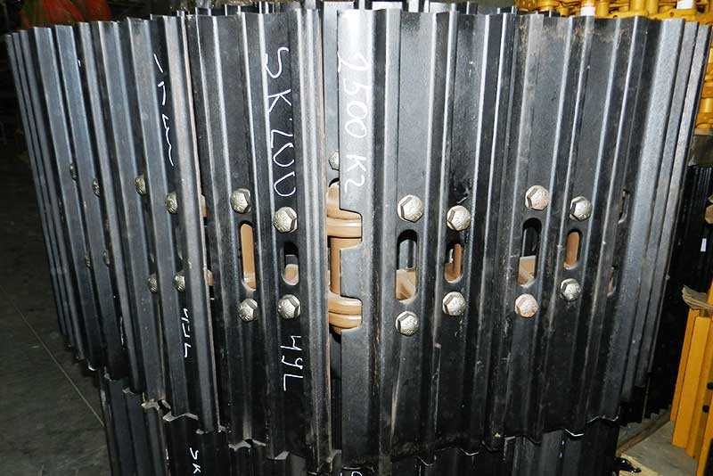 Металлическая гусеница мини-экскаватора Caterpillar