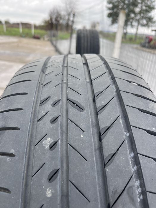 Гуми Bridgestone Alenza 235/55/19 на един сезон 600€
