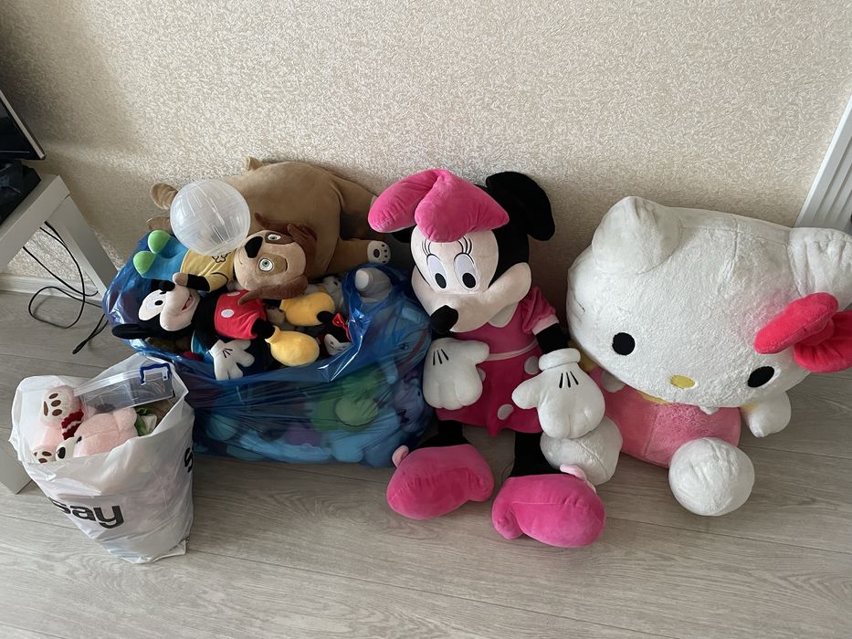 Продам детские игрушки,палас