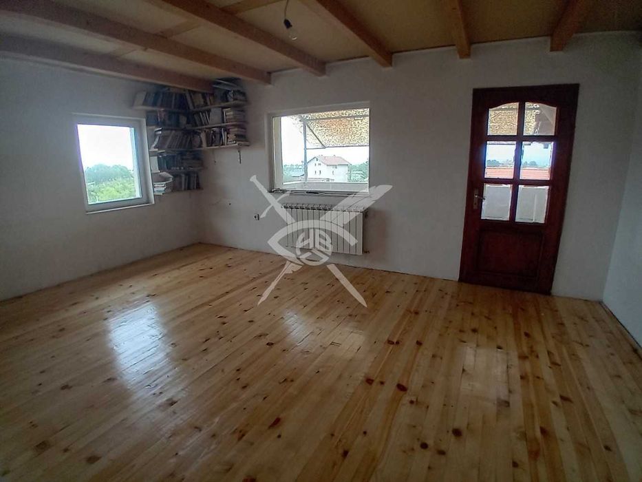 Продава се Къща в с. Мрамор, Област София-град - 410 кв.м за 903 €/кв.м - Снимка #4