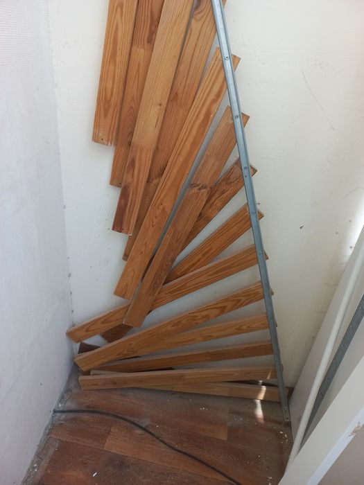 Кровать б/у без матраса