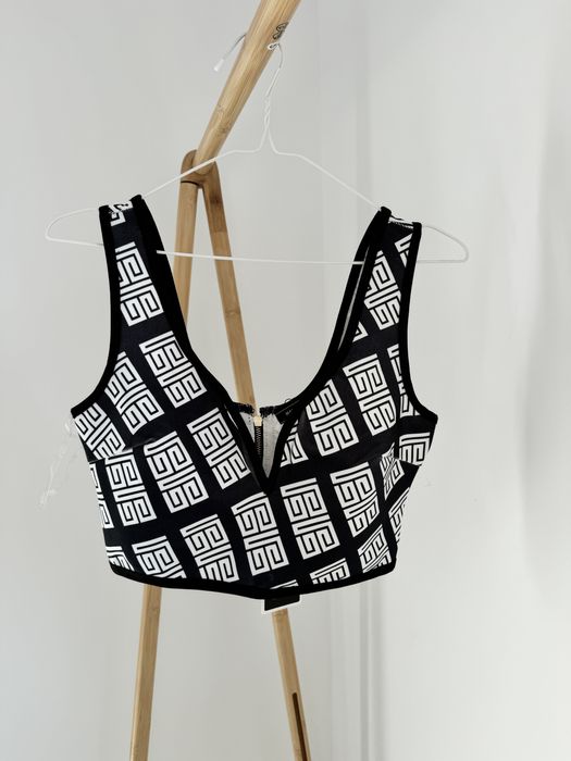 Комплект от две части- пола и потник