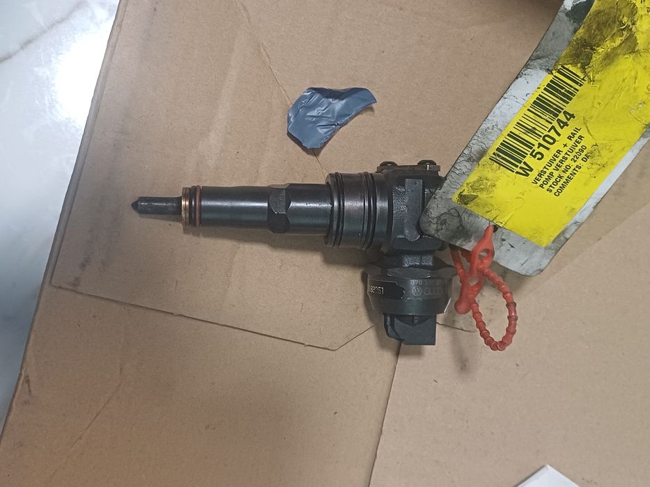 Injector Volkswagen Touareg (7LA, 7L6) [Fabr 2003-2010] 070130073N