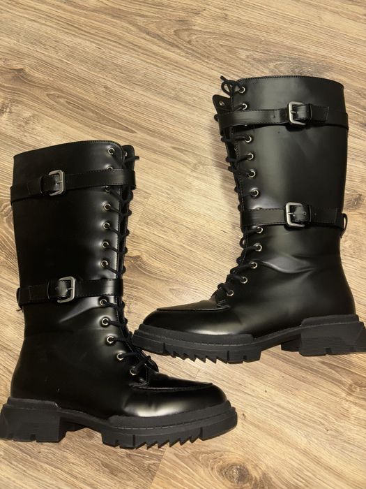 Чисто нови дамски ботуши