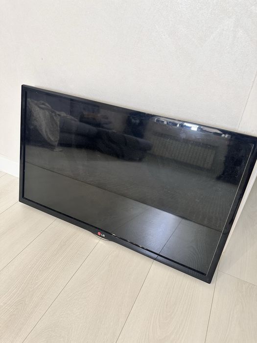 Телевизор LG  продам